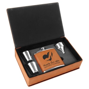 Leatherette Flask Gift Set